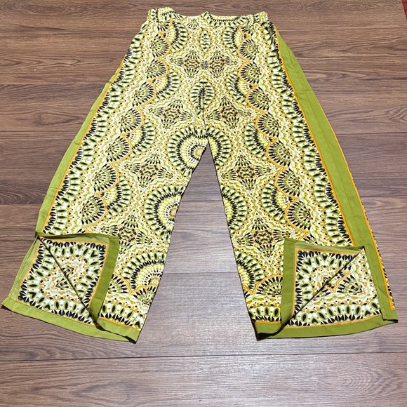 🔥🔥🔥Rose & Olive Vibrant Geometric Pants in Green and Orange Size: Small🔥🔥🔥 - Picture 3 of 9